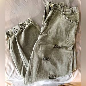 POL distressed jeans Brand new!  Size Small